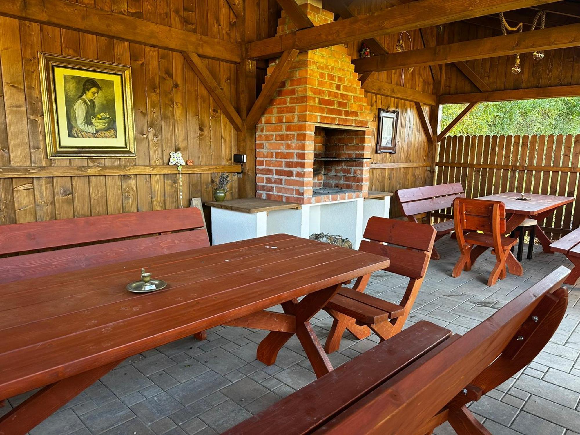 Gosciniec Stara Szkola Otel Haluszowa Dış mekan fotoğraf