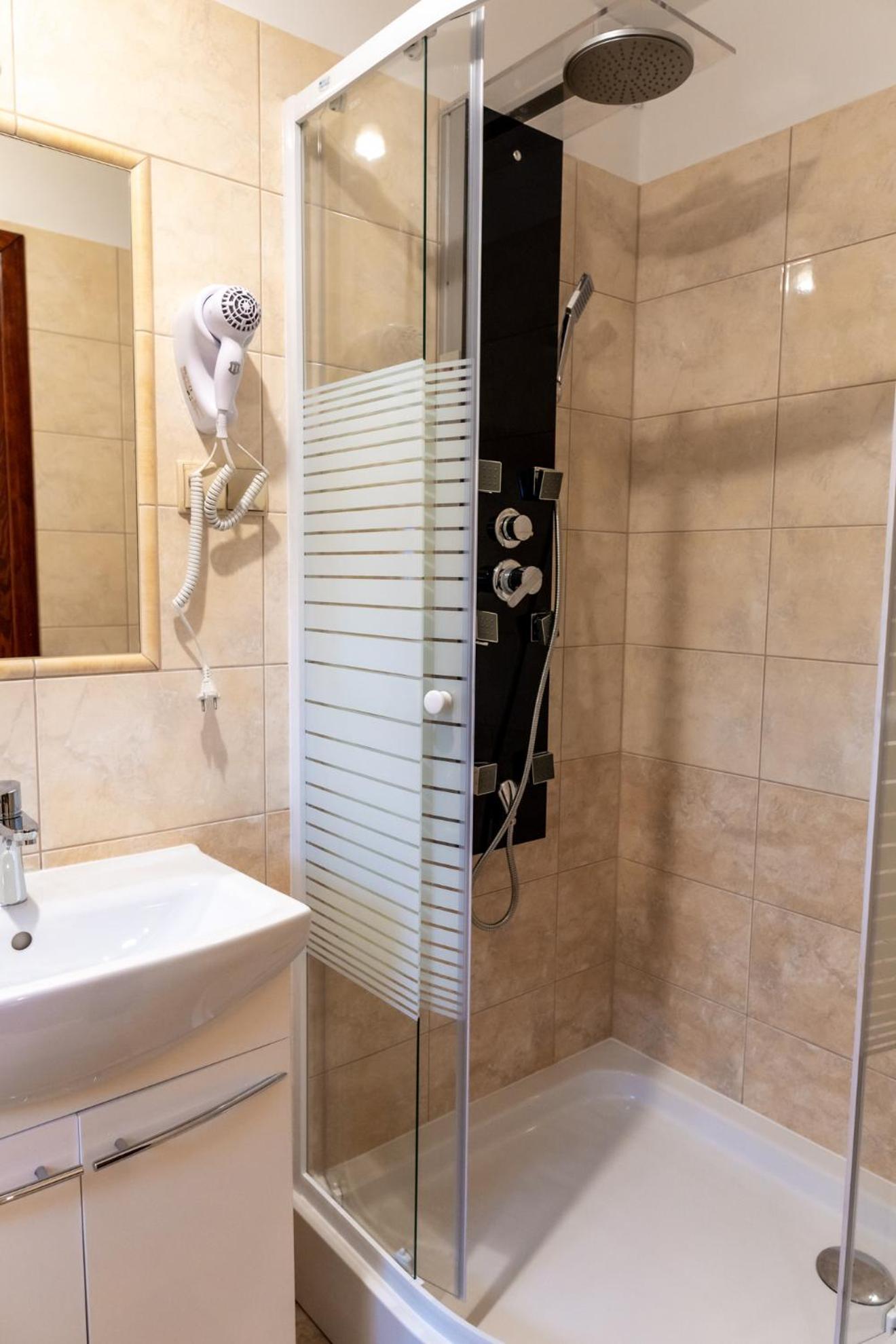 Gosciniec Stara Szkola Otel Haluszowa Dış mekan fotoğraf