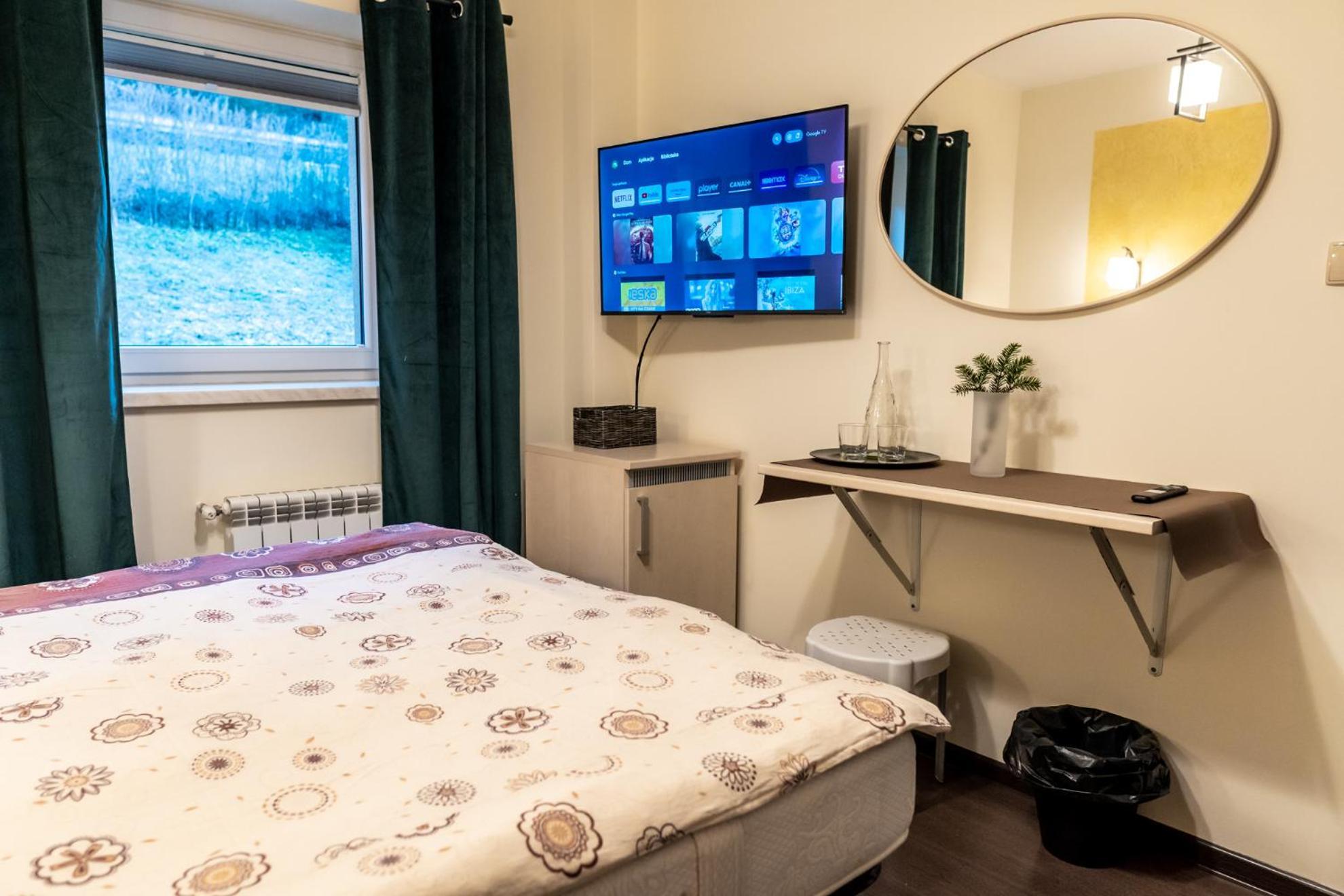Gosciniec Stara Szkola Otel Haluszowa Dış mekan fotoğraf